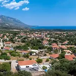 Stunning Views * Karavádhos