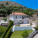 Villa Stunning Views *