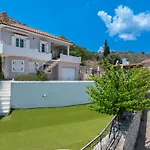 Stunning Views Villa *