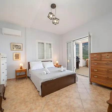 Villa Stunning Views Karavados