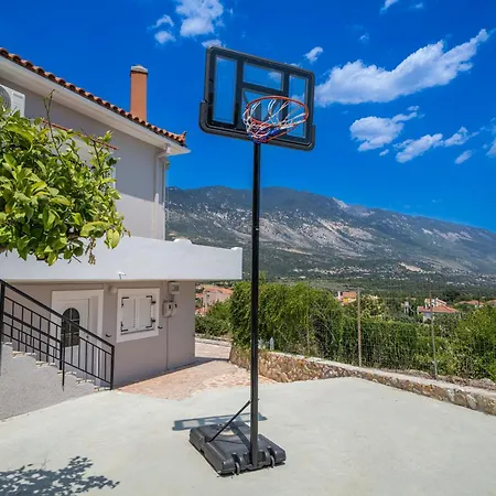 Stunning Views Villa Karavádhos