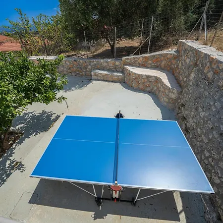 Stunning Views * Karavádhos