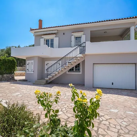 Stunning Views Villa Karavádhos